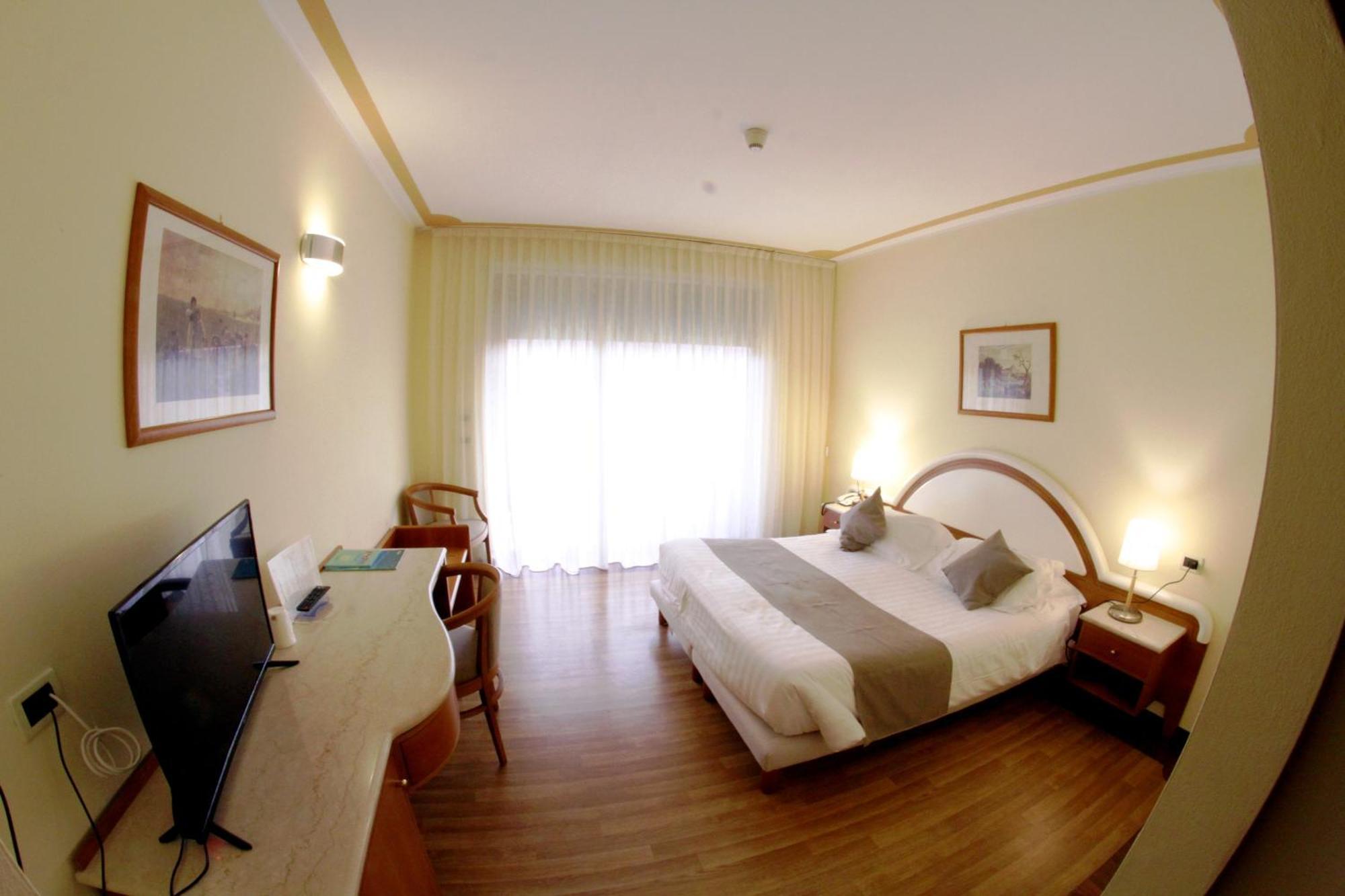 La Fonte Hotel Ome Buitenkant foto