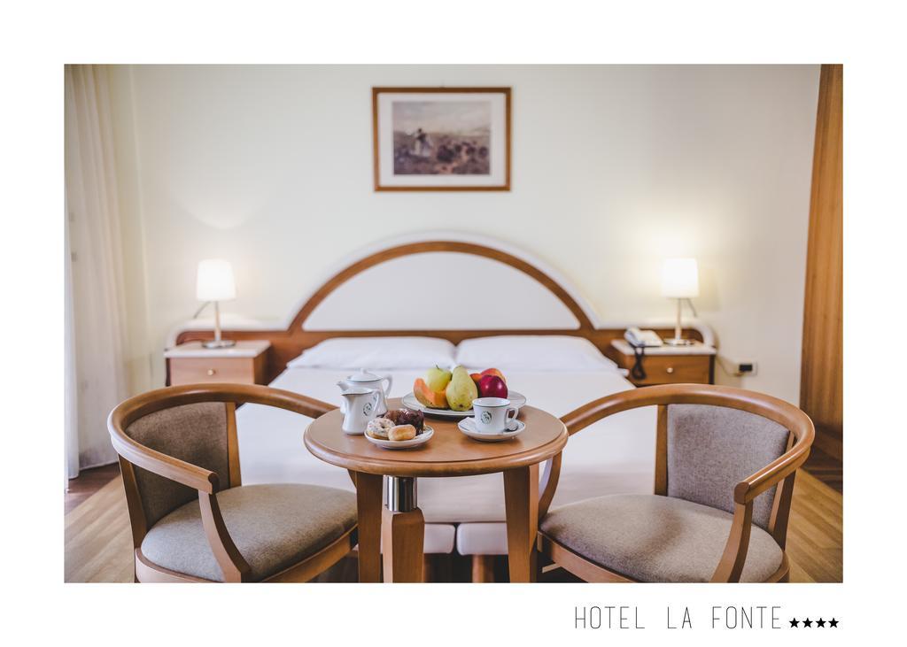 La Fonte Hotel Ome Buitenkant foto