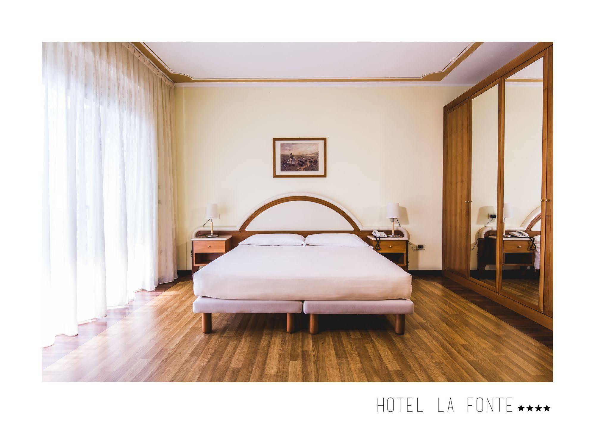 La Fonte Hotel Ome Buitenkant foto
