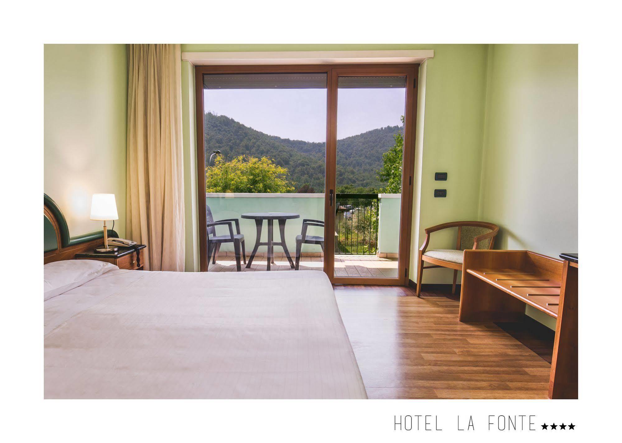 La Fonte Hotel Ome Buitenkant foto